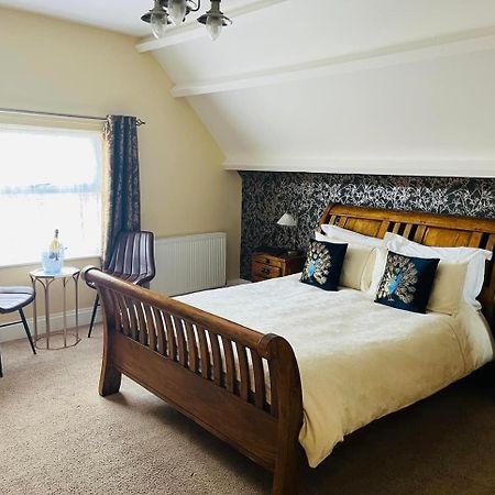 Bed and Breakfast Abbotsleigh Of Whitby Exterior foto