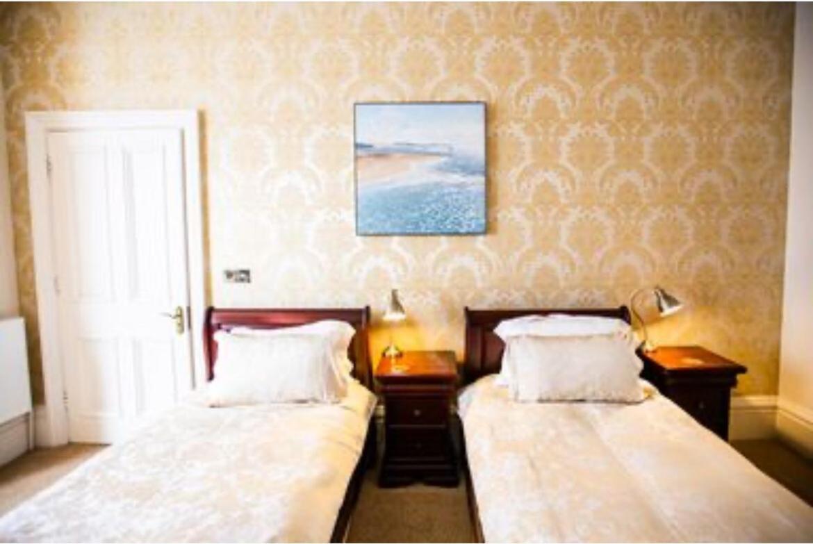 Bed and Breakfast Abbotsleigh Of Whitby Exterior foto